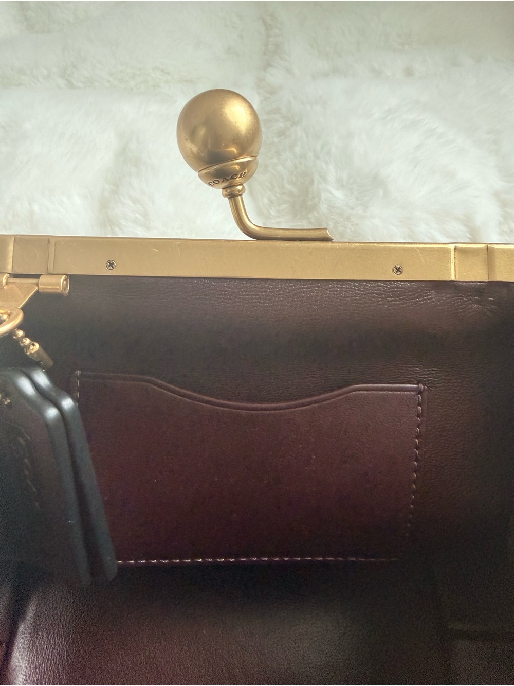 Coach Leather Kiss-Lock Crossbody 16 in Black Currant with Gold Hardware - Picture 3 of 10